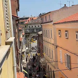 Dejan Apartment 2 Pula