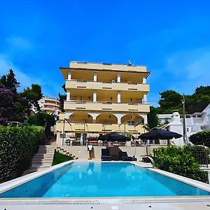 Penava, Private Beach, Pool And 7min To Apartment Trogir