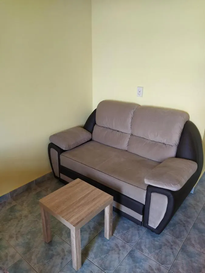 Dejan Apartment 3-Free Parking Near Arena In City Center, Near Bus, Train, Ferry, Airport Shuttle
