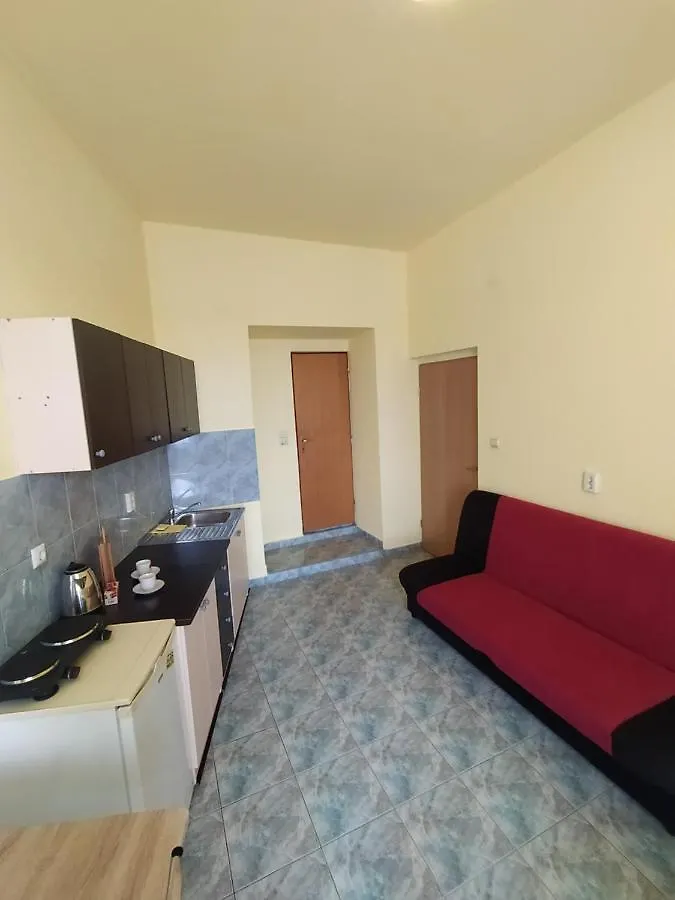 Dejan Apartment 3-Free Parking Near Arena In City Center, Near Bus, Train, Ferry, Airport Shuttle