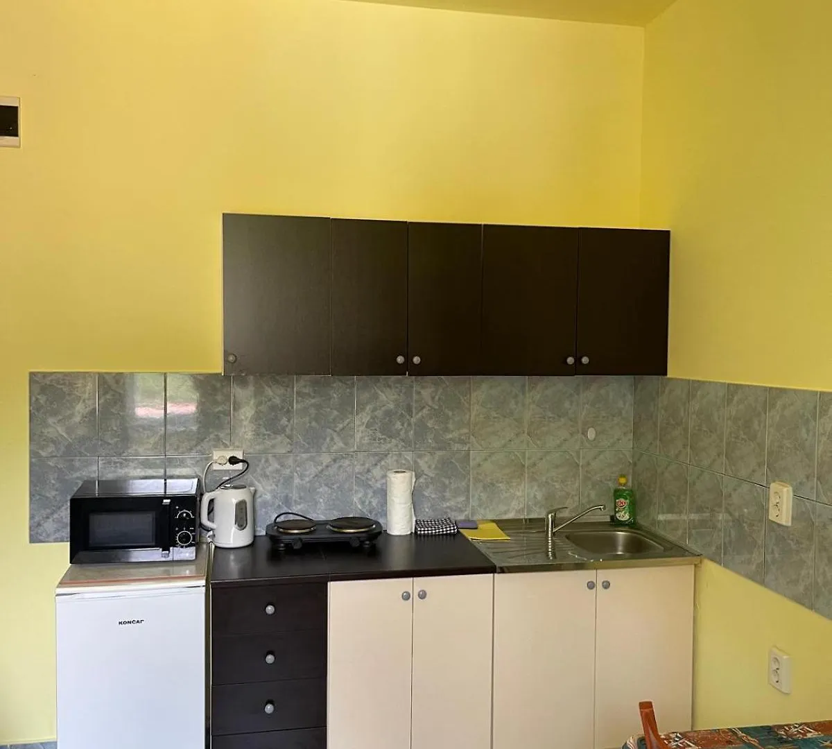 Dejan Apartment 3-Free Parking Near Arena In City Center, Near Bus, Train, Ferry, Airport Shuttle