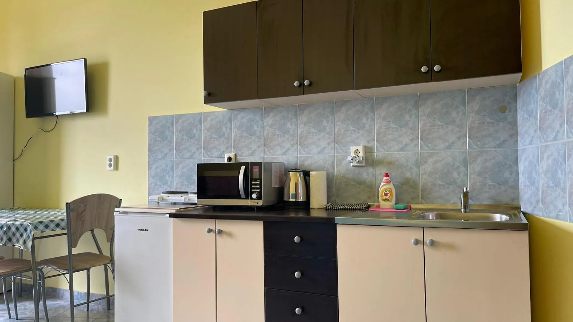 Dejan Apartment 3-Free Parking Near Arena In City Center, Near Bus, Train, Ferry, Airport Shuttle Croatia