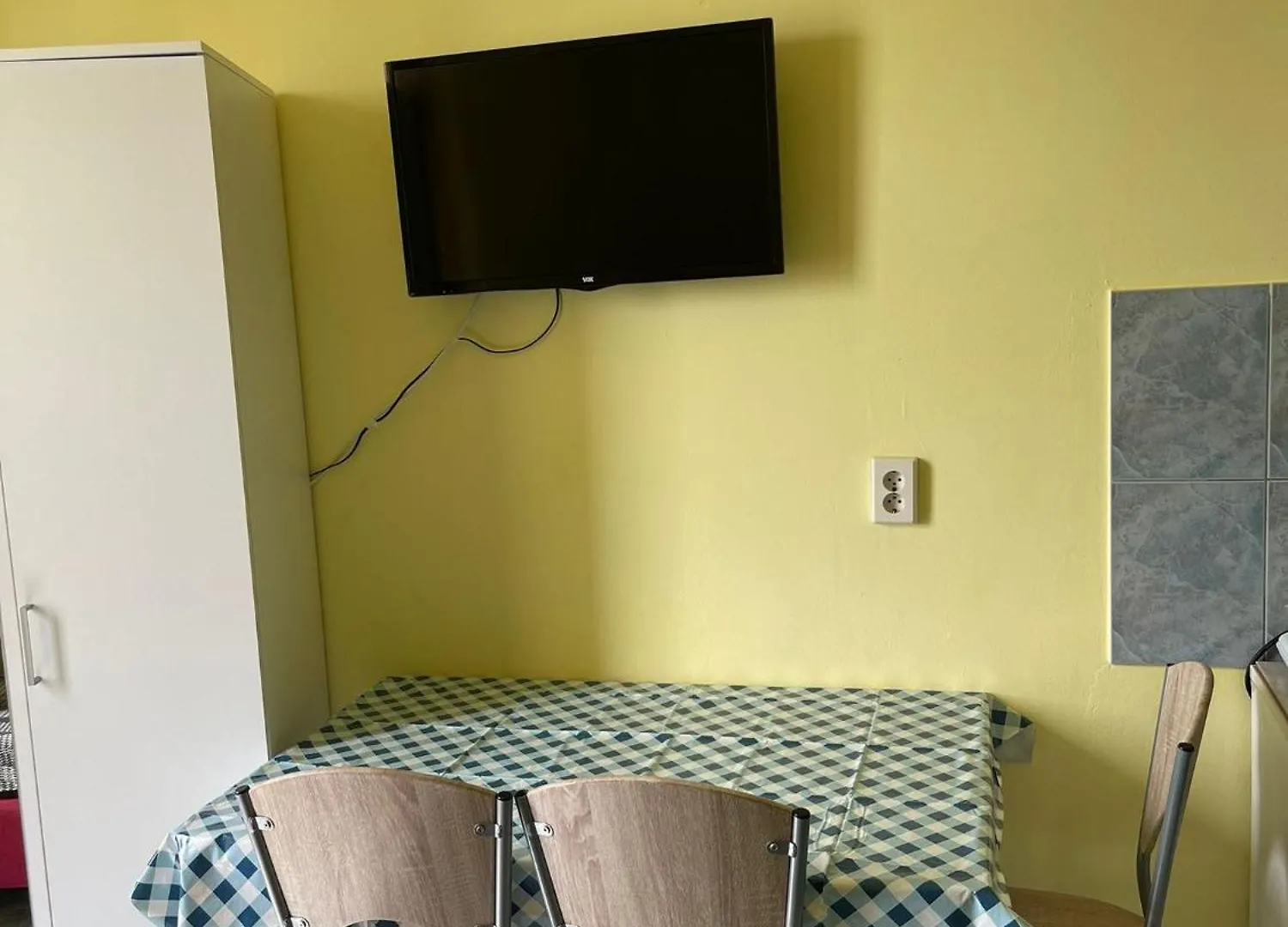 Dejan Apartment 3-Free Parking Near Arena In City Center, Near Bus, Train, Ferry, Airport Shuttle Croatia