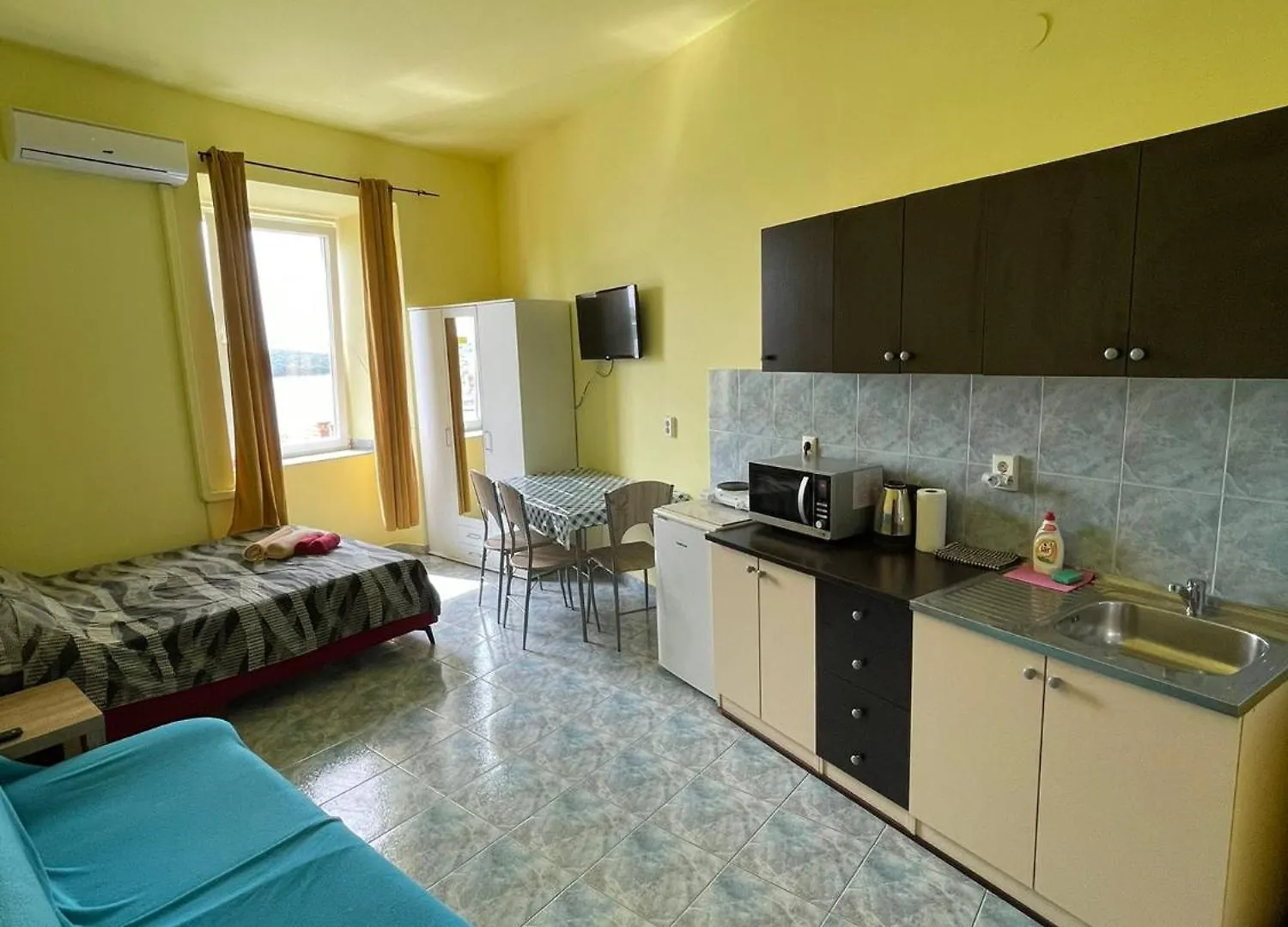 Dejan Apartment 3-Free Parking Near Arena In City Center, Near Bus, Train, Ferry, Airport Shuttle Pula
