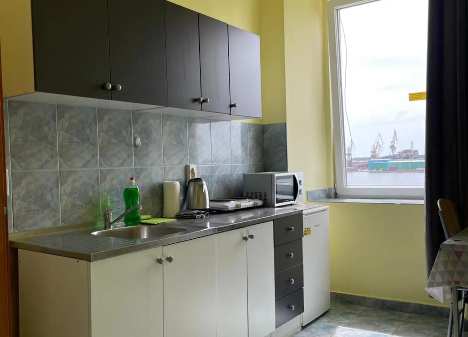 Dejan Apartment 3-Free Parking Near Arena In City Center, Near Bus, Train, Ferry, Airport Shuttle