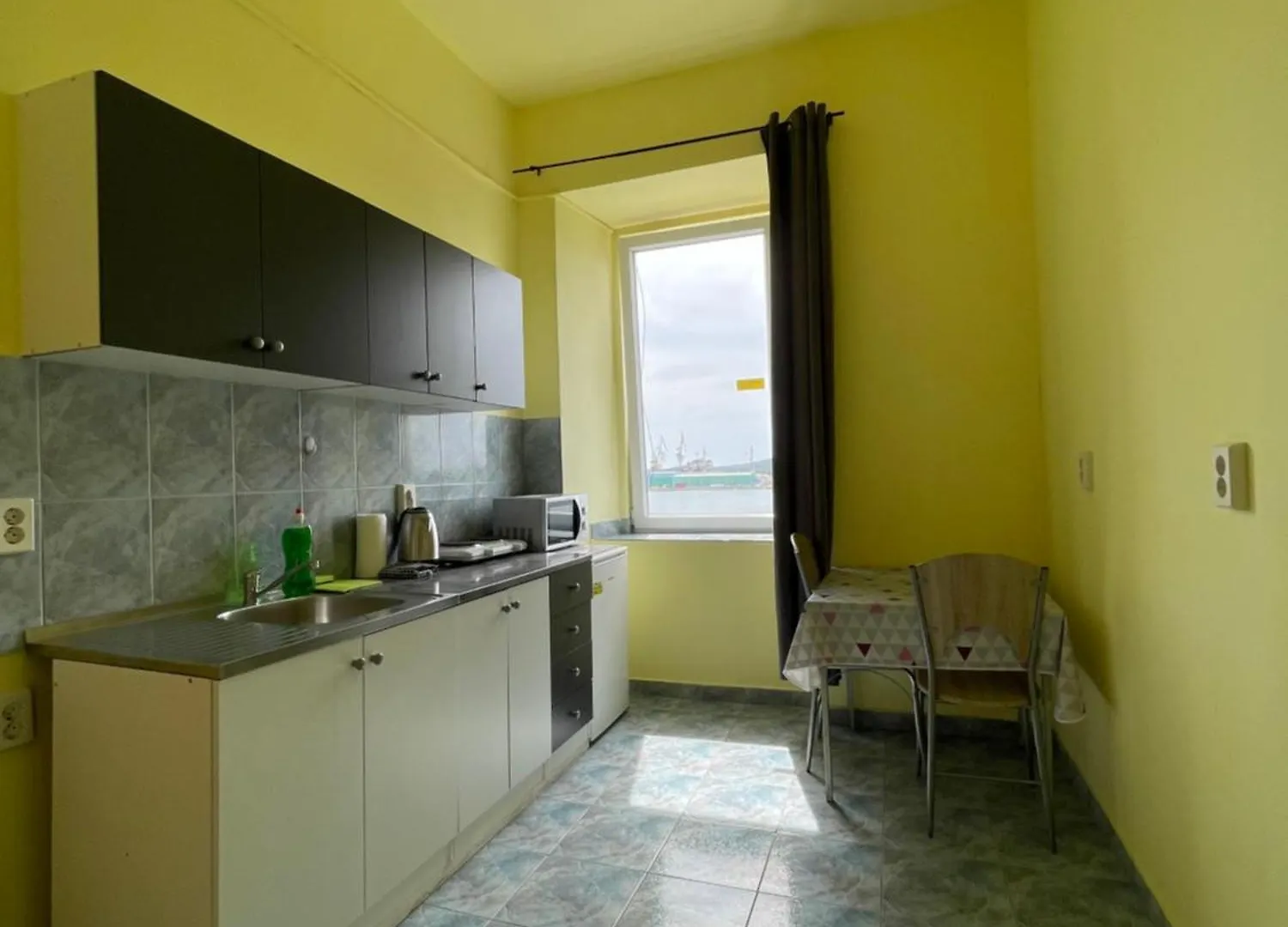Dejan Apartment 3-Free Parking Near Arena In City Center, Near Bus, Train, Ferry, Airport Shuttle