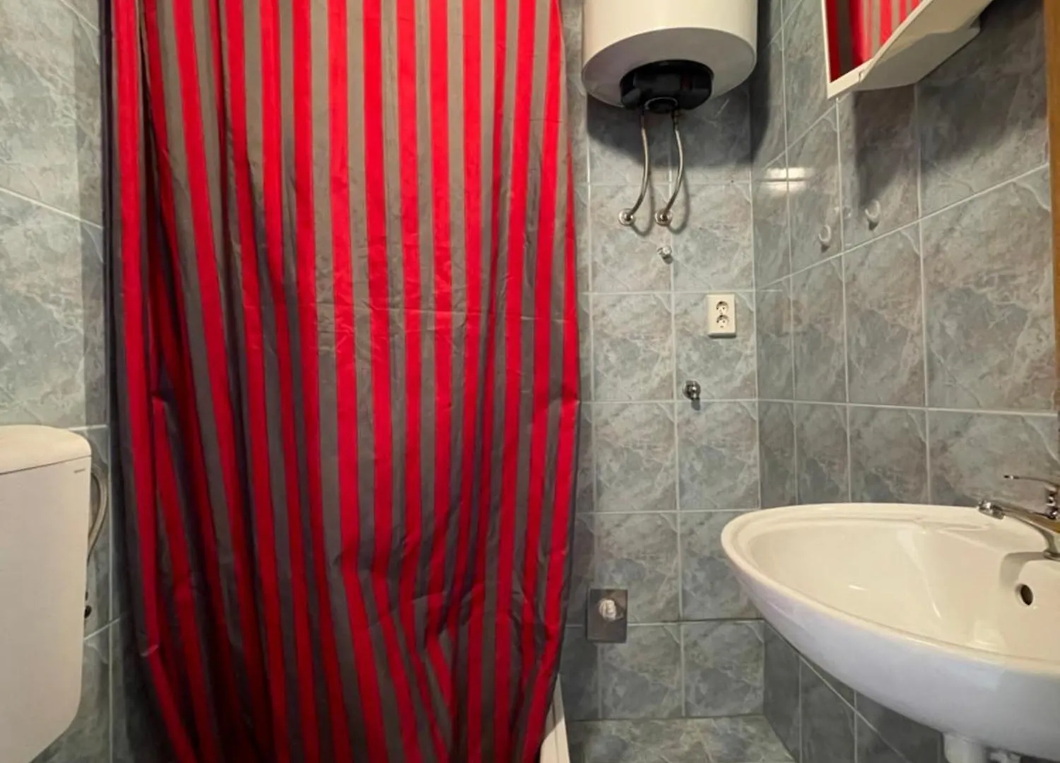 Dejan Apartment 3-Free Parking Near Arena In City Center, Near Bus, Train, Ferry, Airport Shuttle
