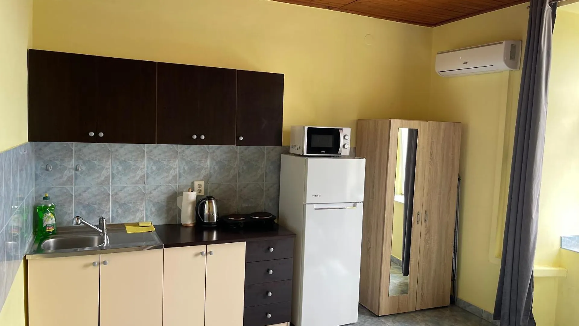 Dejan Apartment 3-Free Parking Near Arena In City Center, Near Bus, Train, Ferry, Airport Shuttle Croatia