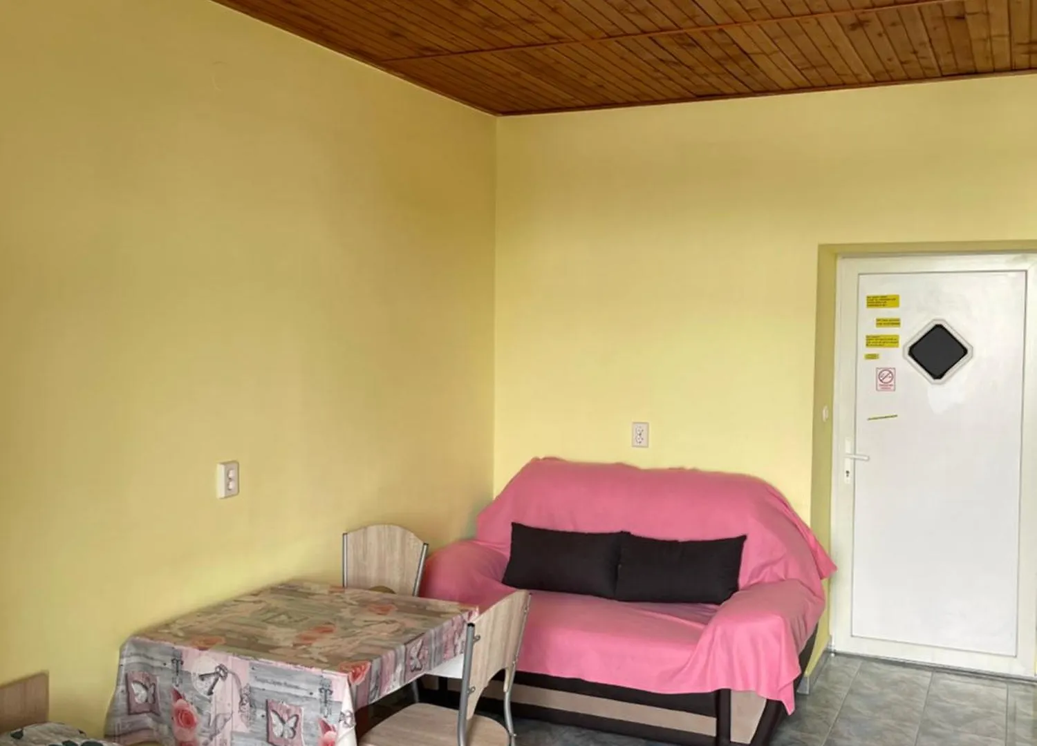 Dejan Apartment 3-Free Parking Near Arena In City Center, Near Bus, Train, Ferry, Airport Shuttle  Pula